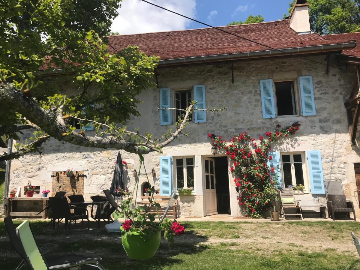 Chambres D'Hotes Des Deux Lacs Ceyzerieu Esterno foto