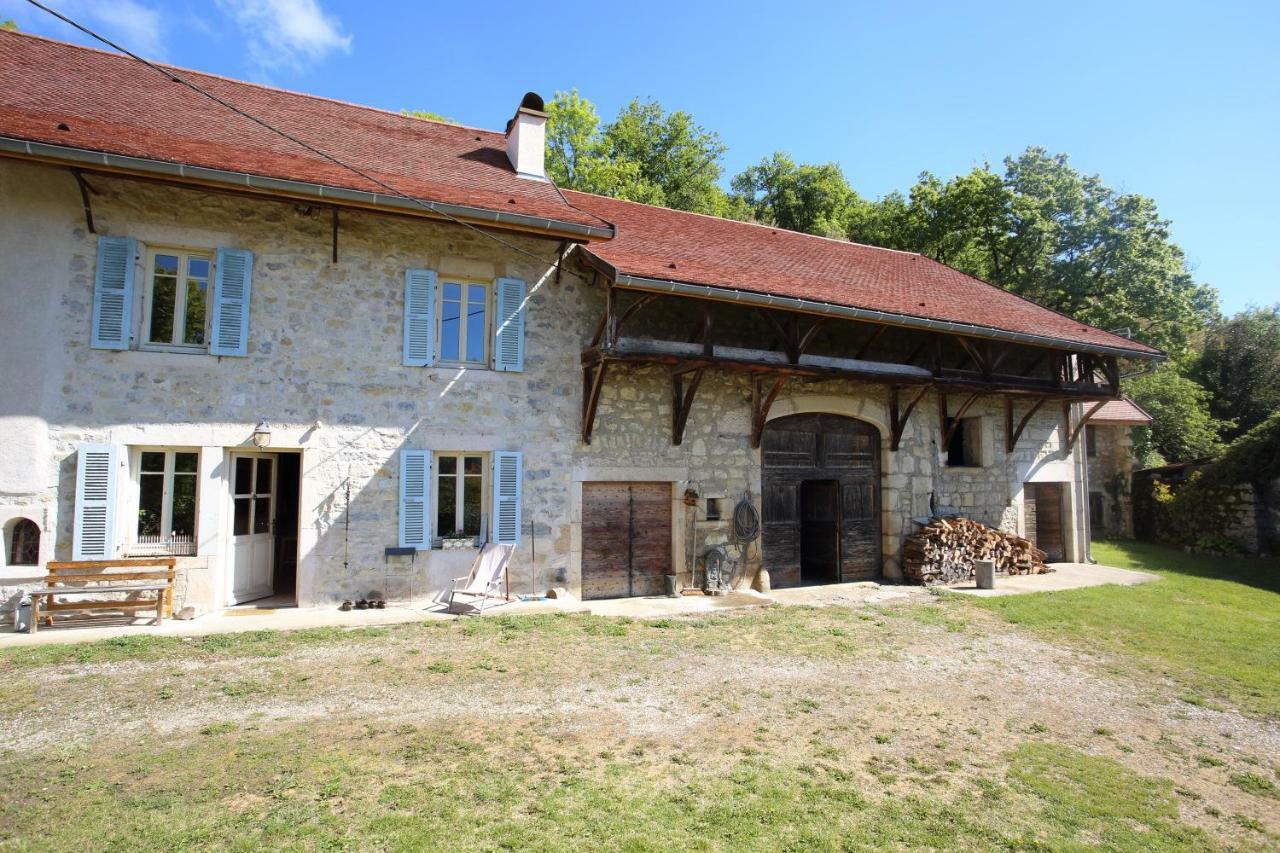 Chambres D'Hotes Des Deux Lacs Ceyzerieu Esterno foto